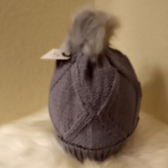 Cable Knit Gray Winter Hat with Faux Fur Pompom - Picture 6 of 14